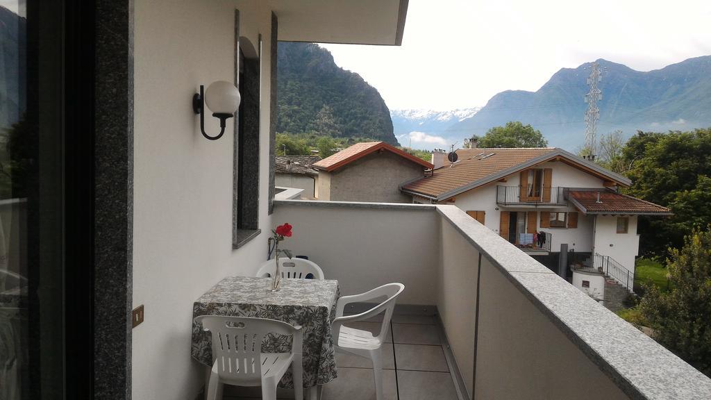 B&B Affittacamere Valchiavenna Foresteria Lombarda In Tranquilla Villa Signorile Con Comodo Parcheggio Privato - Guest House Valchiavenna In A Quiet Stately Villa With Convenient Private Parking Exterior foto