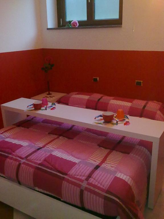 B&B Affittacamere Valchiavenna Foresteria Lombarda In Tranquilla Villa Signorile Con Comodo Parcheggio Privato - Guest House Valchiavenna In A Quiet Stately Villa With Convenient Private Parking Zimmer foto