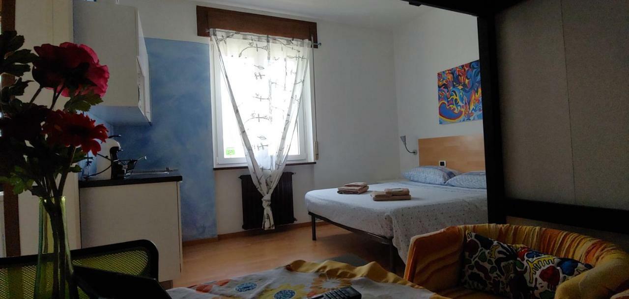 B&B Affittacamere Valchiavenna Foresteria Lombarda In Tranquilla Villa Signorile Con Comodo Parcheggio Privato - Guest House Valchiavenna In A Quiet Stately Villa With Convenient Private Parking Exterior foto